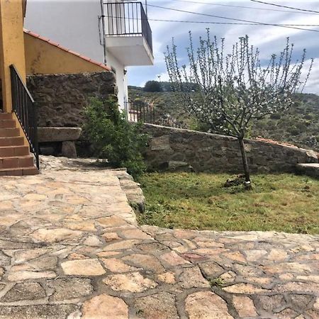 Hostal Casa Sierra de Gredos Navasequilla Exterior foto